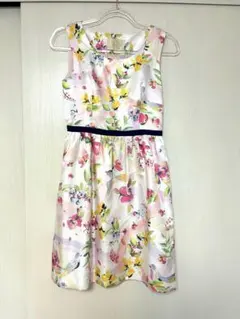 chesty チェスティ ワンピース　花柄　小鳥　バタフライ　デートワンピのサムネイル
