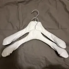 Maison Margiela ホワイト衣類ハンガー3本セット Maison Margiela（旧Maison Martin Margiela）（押し入れ収納/ハンガー
