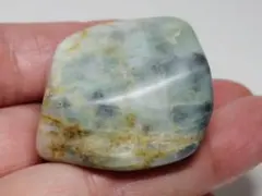 糸魚川277 翡翠 42g ヒスイ 原石 鑑賞石 自然石 誕生石 鉱物 鉱石
