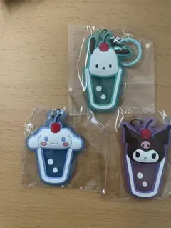 ガチャ　サンリオキャラクターズ　クリアクリームソーダめじるしラバーチャーム