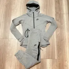 NIKEテックフリースセットアップ - メルカリ