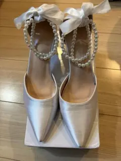 ポインテッド パンプス