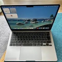 美品MacBookAir 2022 A2681 M2 16/500GB 10コアのサムネイル