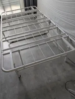 折りたたみ式 パイプベッドシングル 耐荷重200kg ホワイトのサムネイル