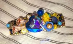 ビンテージ風ハート型ビーズバレッタ！1点品 フランス製品手作り品！