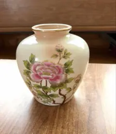 牡丹柄 花瓶 陶器製のサムネイル