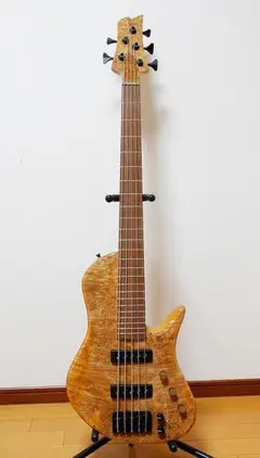 Item thumbnail for item cbaa43f9-ad5f-4fce-a3fe-594f04e44e15