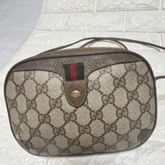 オールドGUCCI(グッチ)のGG柄ショルダーバッグ
