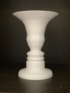 ルビンの壺 2人の横顔に見える錯視・だまし絵 3Dオブジェ 花瓶 白