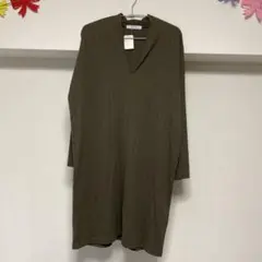 新品ライトオン　深めVネック リブ編み ニットワンピース　Ｌオリーブ　3190円のサムネイル