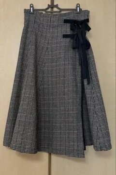 ツイード柄巻きスカート