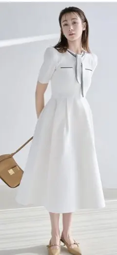 新品タグ付き】セルフォード ダイヤヘムディフォメーションワンピース