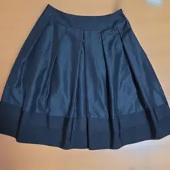新品　TO BE CHIC タックフレアスカート 38 ブラック　フォーマル　黒のサムネイル