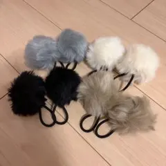 ヘアゴム ポンポン 4色2個セット