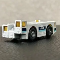 トミカ　ANA 三菱トーイングカーのサムネイル