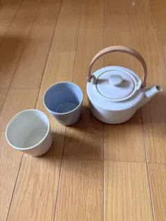砥部焼 元晴窯 青白磁回り縁付き大平鉢&蕎麦猪口2個 - メルカリ