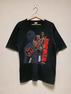 Item thumbnail for item 0591b94c-4b6c-4fe9-8ebb-8fac4055c970