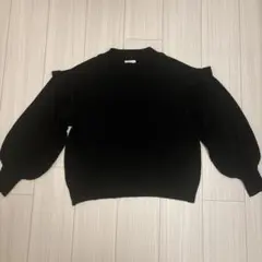 黒 パフスリーブ ニットセーター