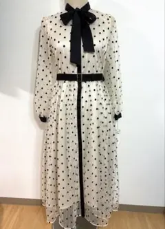 m*o様 FABIANAFILIPPI定価161700円ドット柄ワンピXS m*o様 FABIANAFILIPPI定価161700円ドット柄ワンピXS - メルカリ