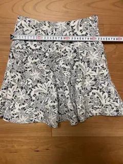 セシルマクビースカート　ミニスカート　セシルマクビーのサムネイル