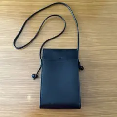 ユニクロ　黒ショルダーバッグ