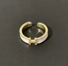 CZダイヤ　Hデザインリング　新品