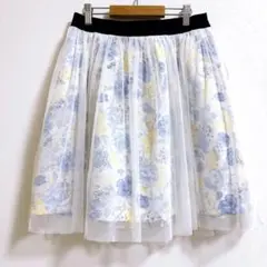ボンメルスリー　花柄チュールミニスカート　シフォン　青白系　可愛い　フレアのサムネイル