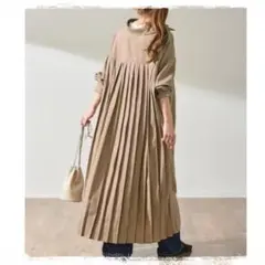 【専用】ロングワンピース　ベージュ&ブラック　2点セット