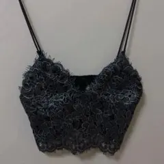 ZARA 刺繍入りクロップド丈トップス レディース 冬服