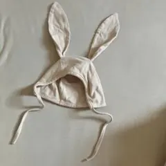 ウサギ耳ボンネット