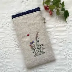 【330】ハンドメイド　刺繍バネ口メガネ&ペンケース