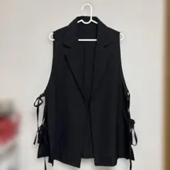 ノースリーブ ブラック ベスト リボン付き