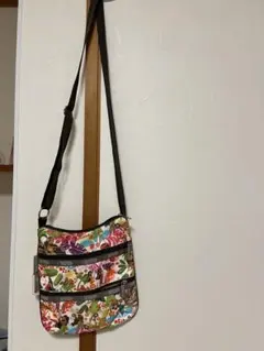 LeSportsac レスポートサック ハワイアン柄サコッシュ ショルダーバッグ