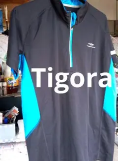 Tigora　Tシャツ　半ジップ付きのサムネイル