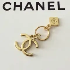 CHANEL シャネル ココマーク ホリデー限定 ロゴ チャーム ノベルティ