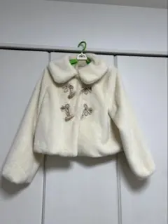 axes femme フェイクファー ショートコート ホワイト