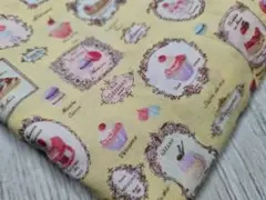 SALE【廃番】YUWA シャーティング スイーツ柄