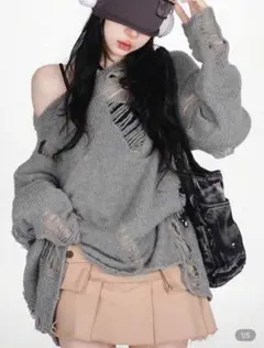 ダメージ加工オフショルダーニット グレー
