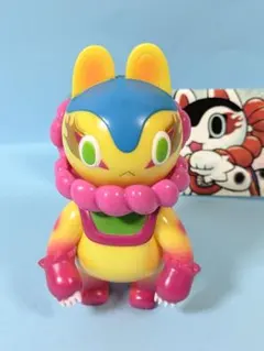 郷土玩具怪獣　イヌハリゴン　照紗　個展カスタムソフビ 犬張子進撃絵巻 アーティスト・照紗氏が個展「郷土玩具怪獣招福絵巻展」で新作