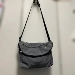 ナイロン ショルダーバッグ