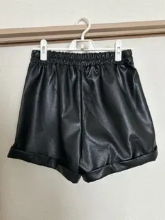 黒 合成皮革 ショートパンツ ウエストゴム