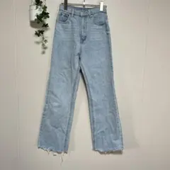 グレイル　デニムパンツ　ジーンズ　裾切りっぱなし