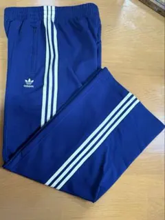 adidas アディダス トラックパンツ ジャージパンツ ネイビー Mサイズのサムネイル