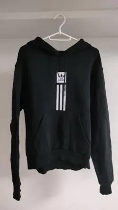 adidas 黒 フード付きパーカー Mサイズ
