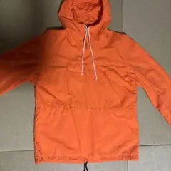 マウンテンパーカー　オレンジ