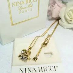 422.NINA RICCI 刻印リボンネックレス☆新品同様
