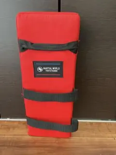 軽量 MARTIAL WORLD 練習用キックミット 赤