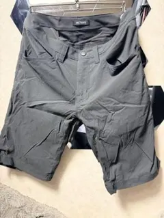 ARC'TERYX ハーフパンツのサムネイル
