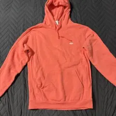 adidas トレフォイルロゴ パーカー コーラルピンク