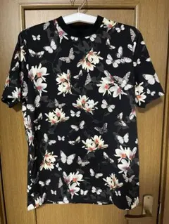 GIVENCHY バタフライ 花柄 Tシャツ ブラック　XSのサムネイル